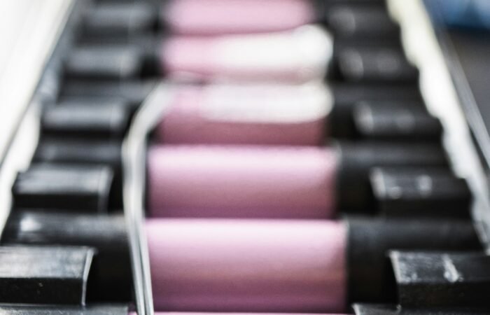 black and white electric keyboard